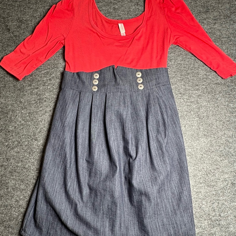 Xhilaration Vibrant Red/Blue 3/4 Sleeve Polyester/Rayon Blend Knee Length Dress